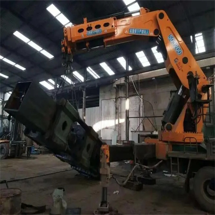 淅川130吨折臂吊车出租吊机租赁附近电话